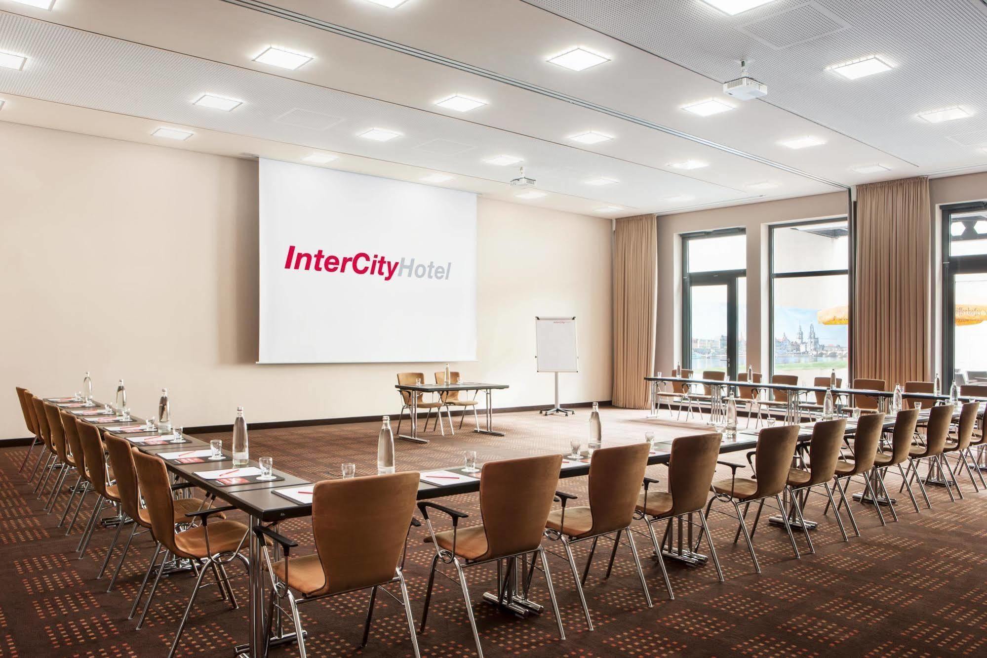 Intercityhotel 4* Dresda