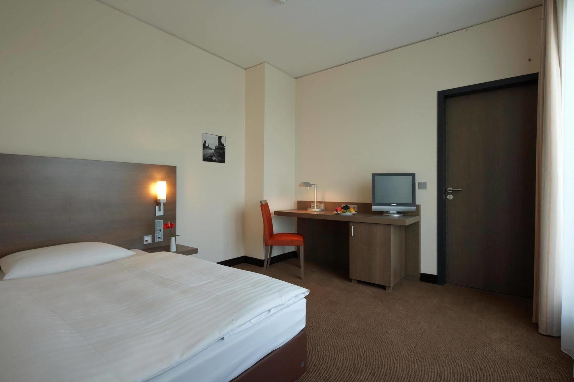 Intercityhotel 4* Дрезден